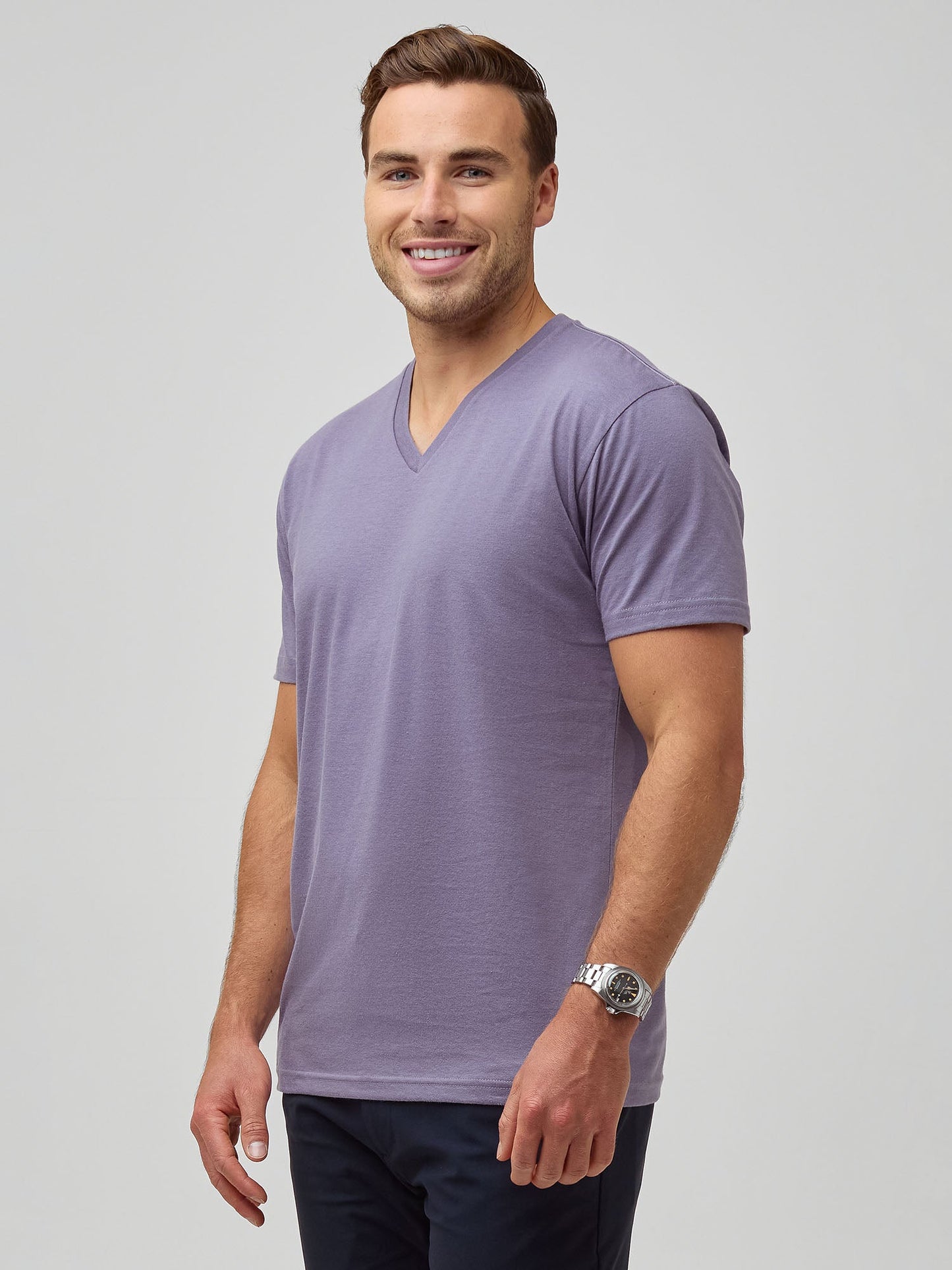Kit com 6 Camisetas Masculinas Gola V