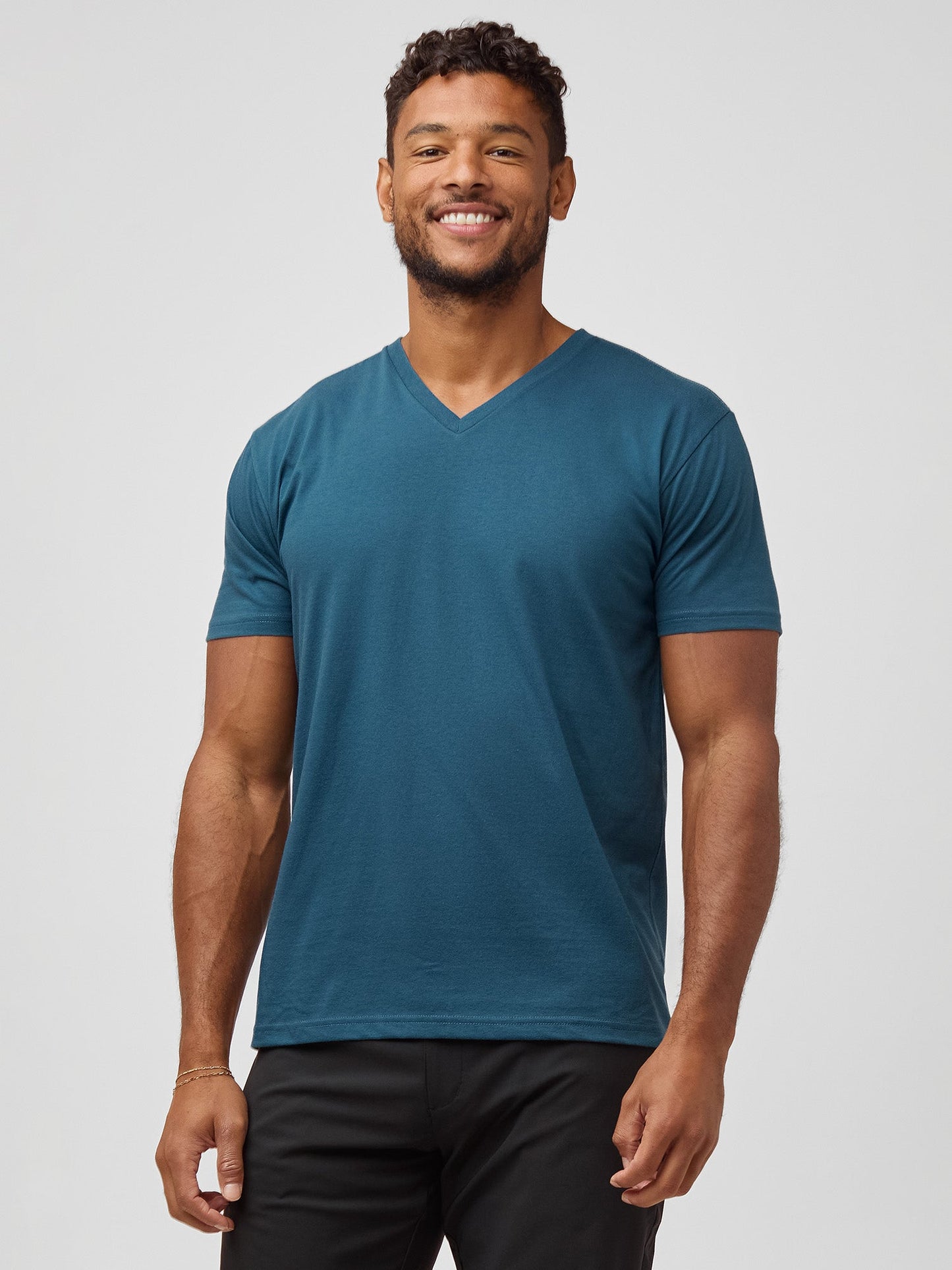 Kit com 6 Camisetas Masculinas Gola V