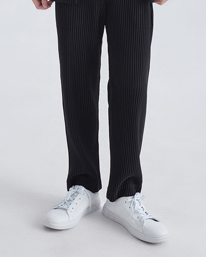 Wearing Ribbed Cotton Pantalon