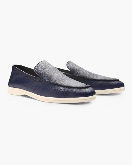 Wearing Men Cowhide Leather Loafers
