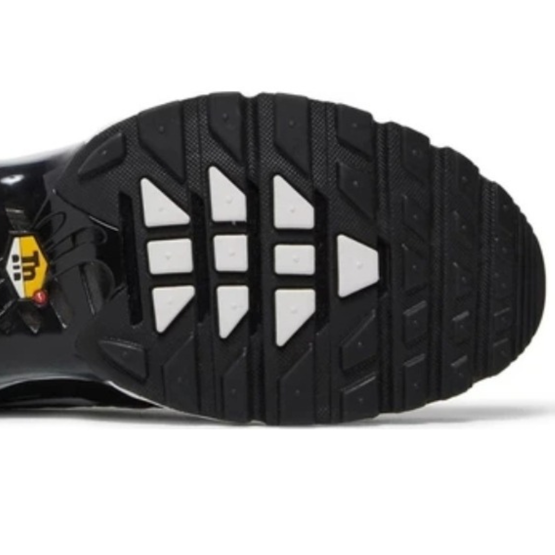 nike tn black and silver