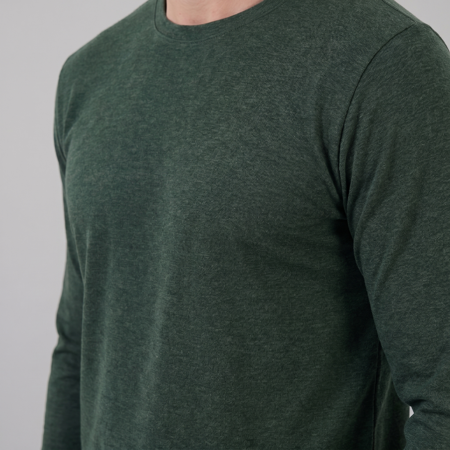 Men's Long-Sleeved Crew Neck Sweater